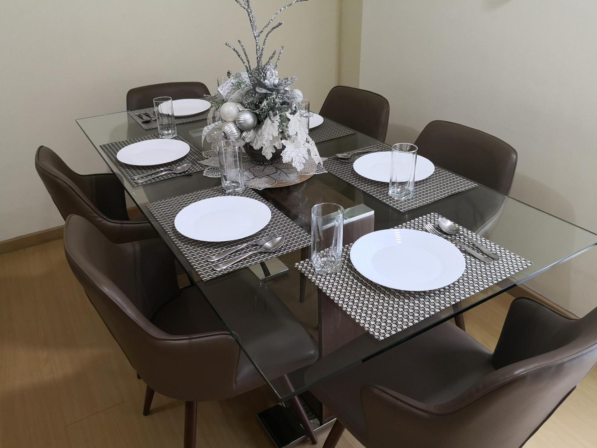 Avant Apartments At The Fort Тагиг Номер фото